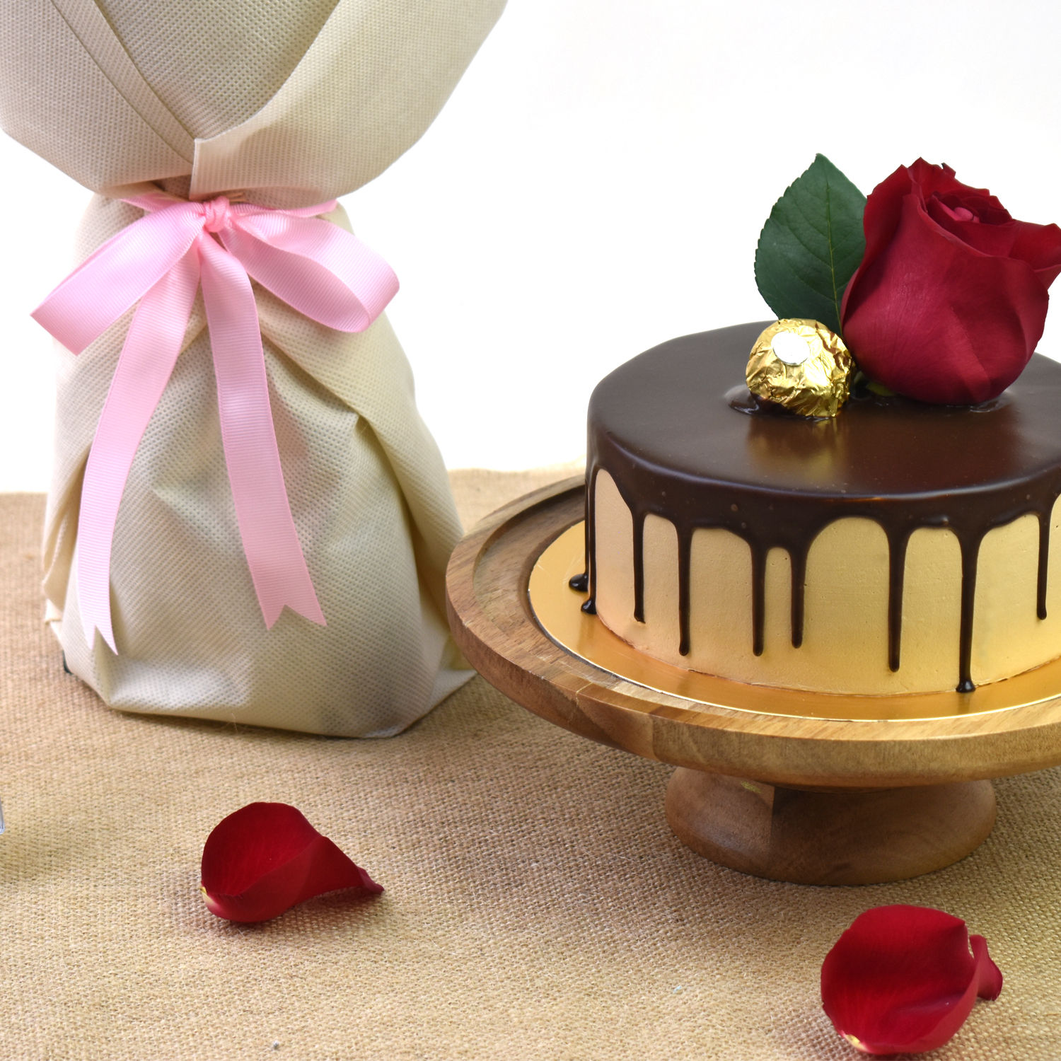 online-half-kg-cake-with-24-pcs-ferrero-and-flowers-gift-delivery-in