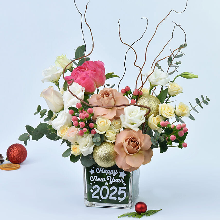 Online New Year 2023 Wishes Flowers Gift Delivery in UAE FNP