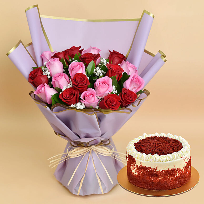 Online Love Expressions Pink And Red Roses Bouquet With Cake For