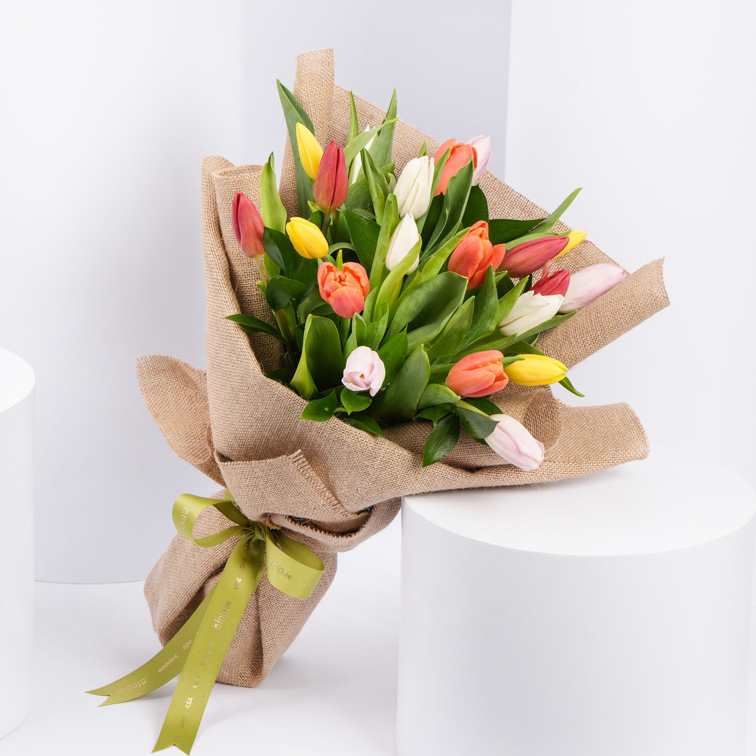 Online Beautiful Tulips Bouquet Gift Delivery in UAE Ferns N Petals