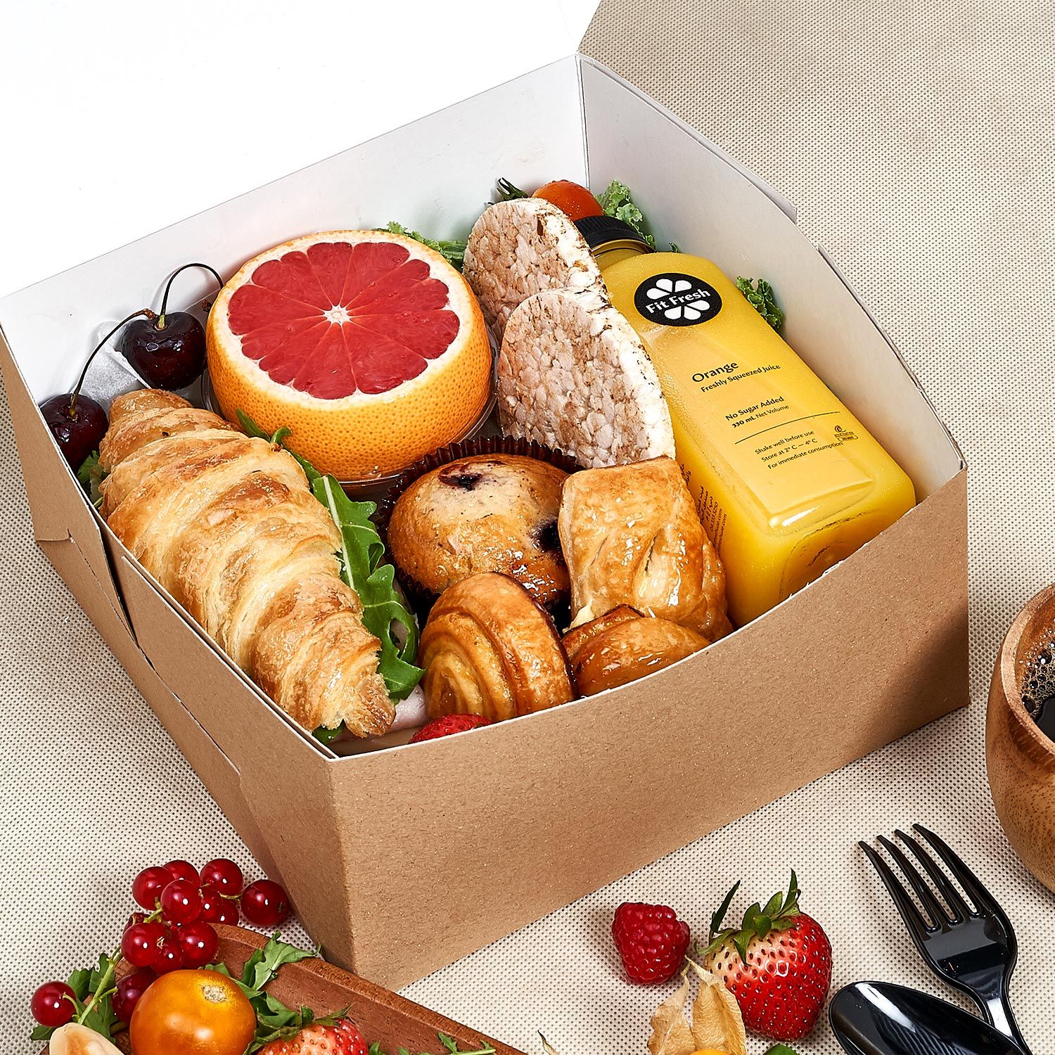 online-breakfast-box-for-one-gift-delivery-in-uae-ferns-n-petals