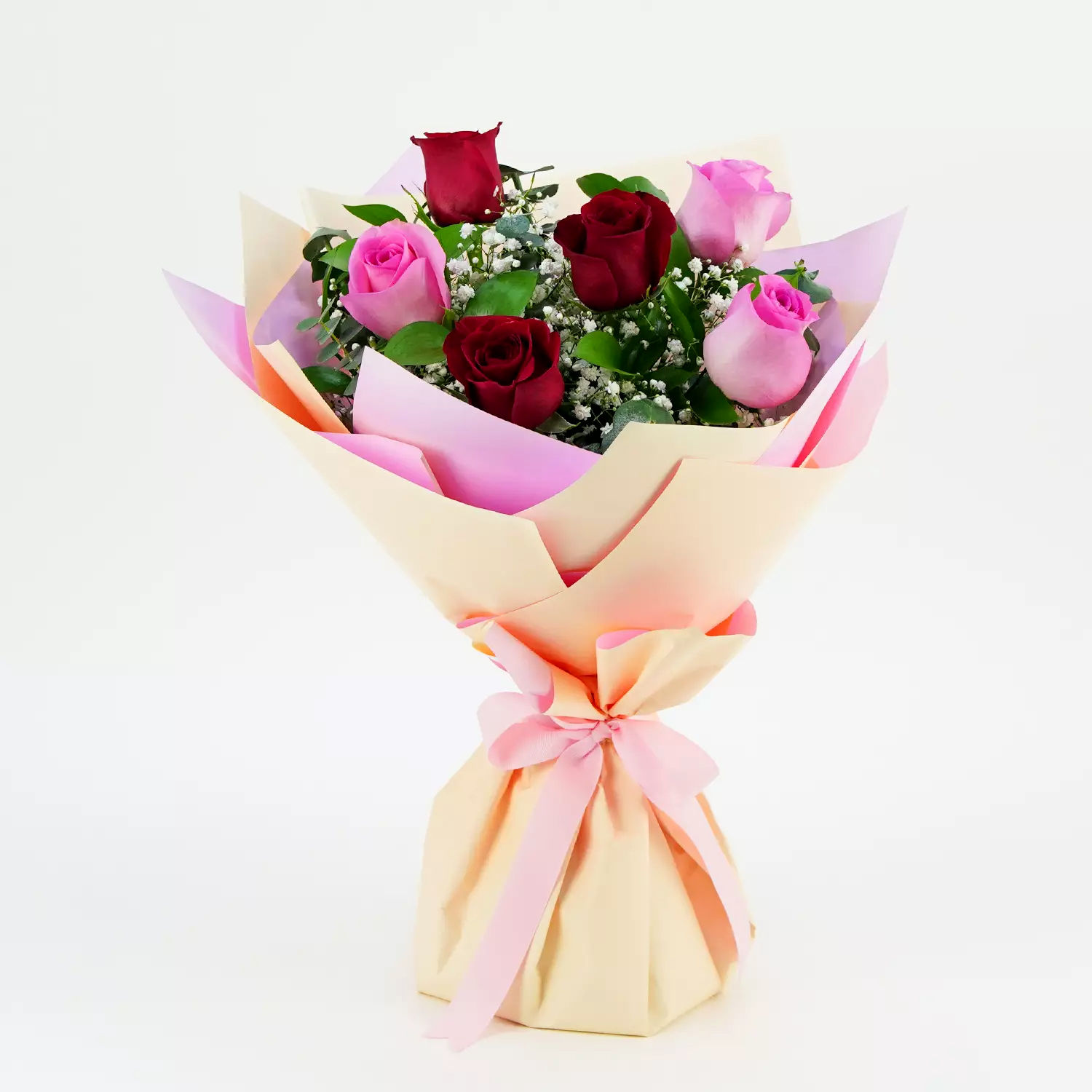 Online Attractive Roses Bouquet With Greeting Card Gift Delivery in UAE ...